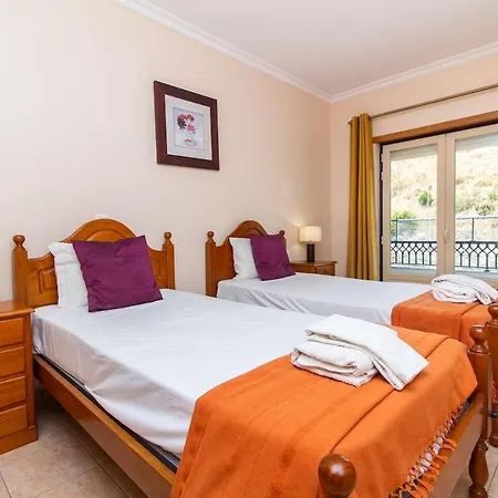 2 Beedroms Old Tow Daire