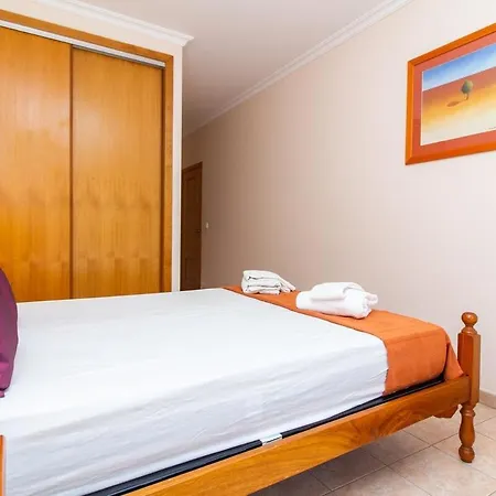 2 Beedroms Old Tow Apartment *