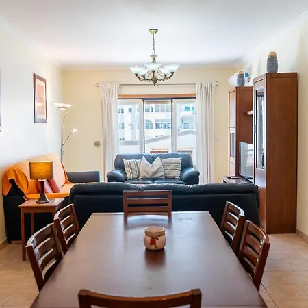 2 Beedroms Old Tow *