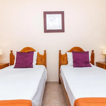 2 Beedroms Old Tow Lejlighed